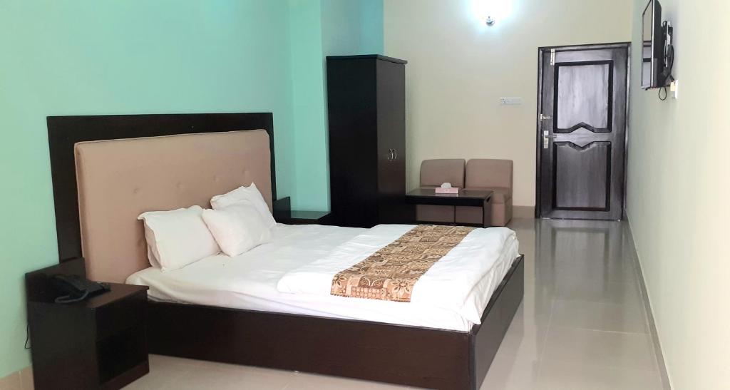 Deluxe Couple Room-Hotel Grand Surma