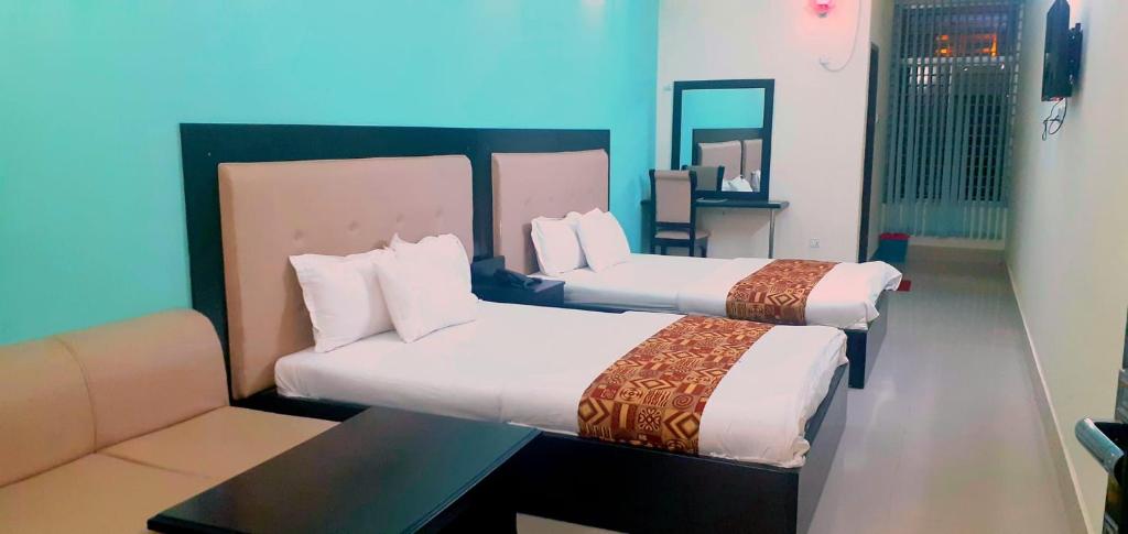 Deluxe Family Room-Hotel Grand Surma
